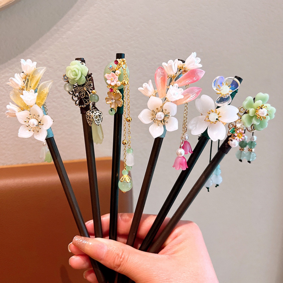Board Game Go - Exquisite Flower Tassel Wooden Hairpin Retro